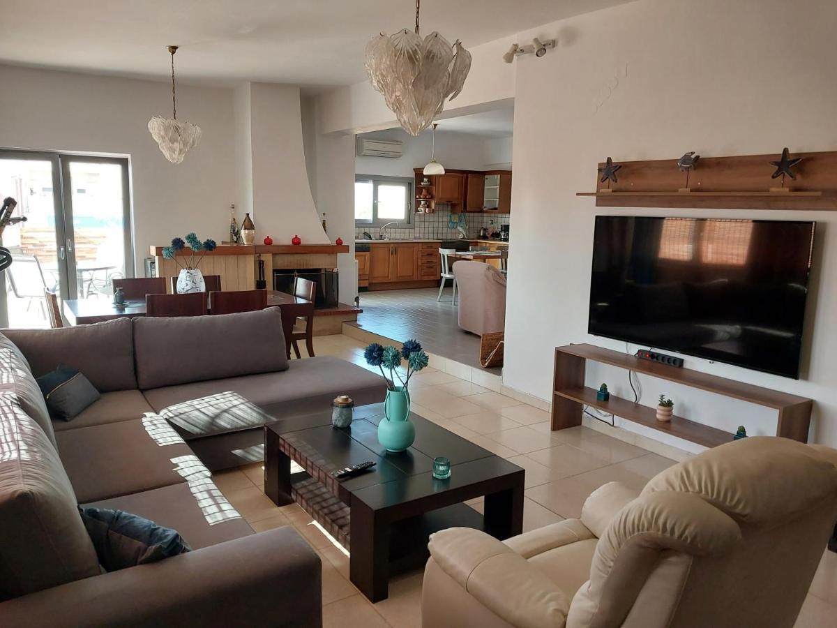 Passatempo Casa - 3 Bedroom Apartment Close To The Swimming Pool Gerani  Luaran gambar
