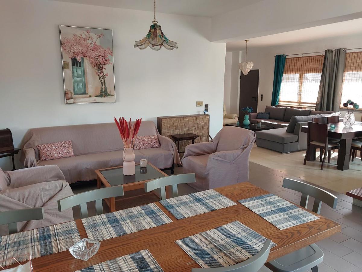 Passatempo Casa - 3 Bedroom Apartment Close To The Swimming Pool Gerani  Luaran gambar